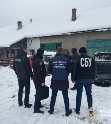 Торгував автівками з гуманітарної допомоги - на Закарпатті обрано запобіжний захід спритнику