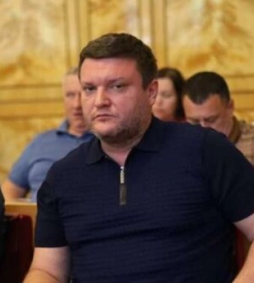 На Закарпатті викрили схему з незаконного продажу благодійних автівок для ЗСУ