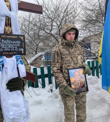 На Волині попрощалися з військовим Володимиром Вавринюком