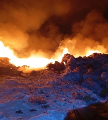 Горів ангар для зберігання зерна, пошкоджені 5 вантажівок та будинки: РФ атакувала Чернігівський та Ніжинський райони
