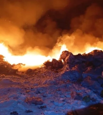 Горів ангар для зберігання зерна, пошкоджені 5 вантажівок та будинки: РФ атакувала Чернігівський та Ніжинський райони