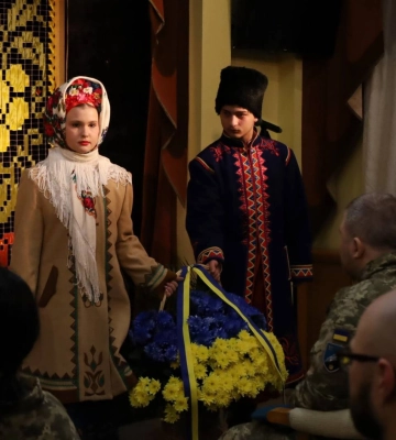 У Миколаєві до Дня Соборності України відзначили військових, волонтерів та комунальників