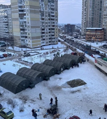 У Києві в «Пунктах незламності» з’явилися ліжка для тих, хто потребує допомоги