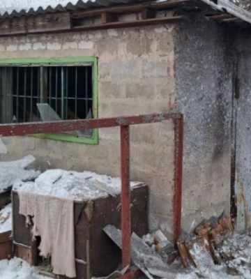 Пошкоджено будівлі пожежної частини, пошти, сільгосппідприємство та будинки: РФ атакувала три райони Дніпропетровщини