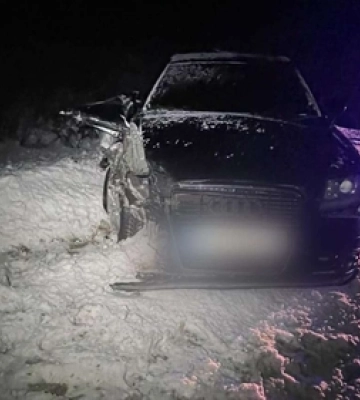 «Випив після аварії»: на Волині водій легковика врізався у вантажівку