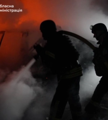 У Запоріжжі внаслідок удару РФ виникла пожежа – ОВА