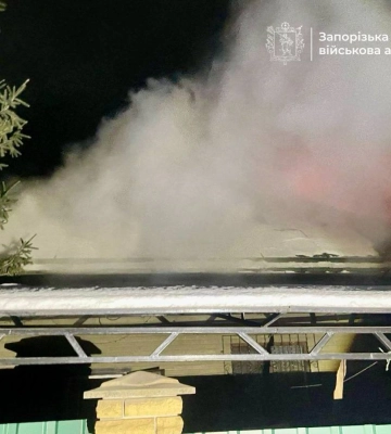Рашисти вночі гатили по Запоріжжю: спалахнули пожежі, пошкоджено будинки. ФОТО