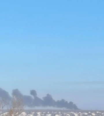 В оккупированном Луганске слышны взрывы, вспыхнул пожар на подстанции