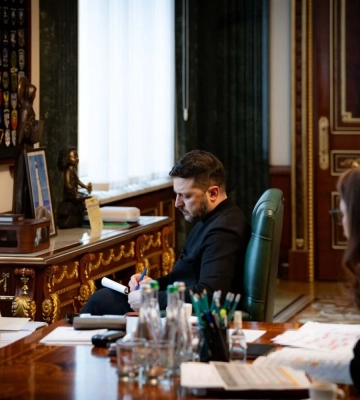 На Троєщині через відсутність тепла і світла розгорнули наметові містечка