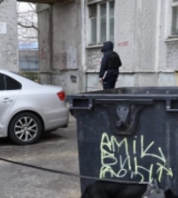 У Миколаєві розшукують матір немовляти, яке знайшли у сміттєвому контейнері