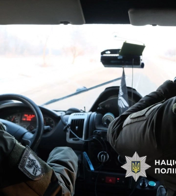 «Білі янголи» евакуювали родини з дітьми з Олексієво-Дружківки