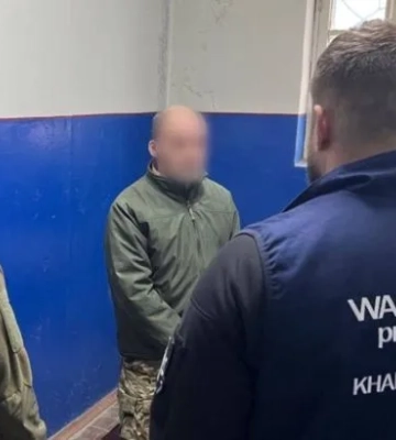 Росіянин на Куп’янщині ймовірно взяв цивільну в заручниці та погрожував вбивством