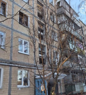 У Немишлянському районі Харкова влучання БПЛА: розбиті вікна в багатоповерхівках