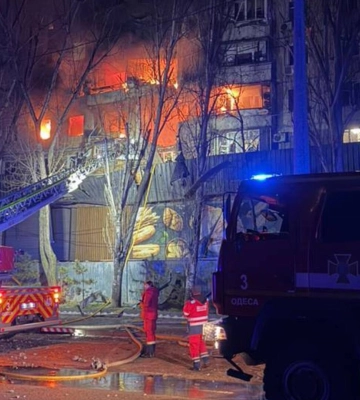 В Одесі внаслідок атаки РФ пошкоджено інфраструктуру та житлові будинки, є поранені