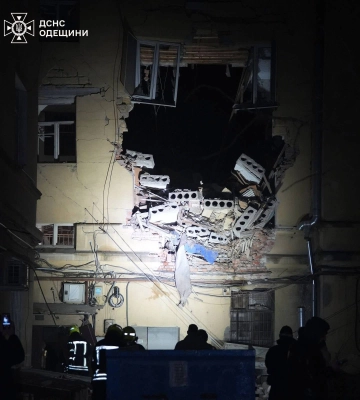 Вночі ворог масовано атакував БпЛА Одещину: є руйнування та поранені, виникли масштабні пожежі, - голова ОВА. ФОТО