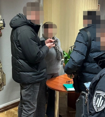 ГБР: В Киеве чиновники продавали фиктивное опекунство для уклонения от мобилизации