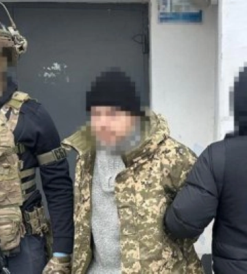 СБУ затримала коригувальника-диверсанта фсб, який допомагав рашистам знищувати об’єкти Сил оборони на Одещині