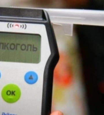 У Рівному патрульні склали протоколи на водійку з ознаками алкогольного сп'яніння