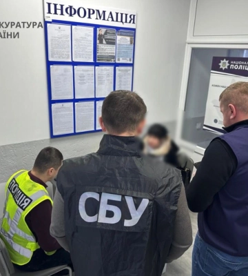 На Прикарпатті працівники залізничного вокзалу налагодили злочинний бізнес на камерах схову