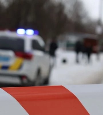 В Запорожье подросток устроил стрельбу во дворе дома, а потом случайно ранил себя — полиция