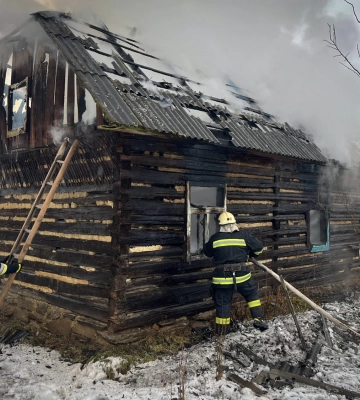 На Ужгородщині на пожежі виявили тіло чоловіка