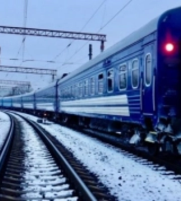 Залізничники ліквідовують наслідки аномальної негоди на Одещині