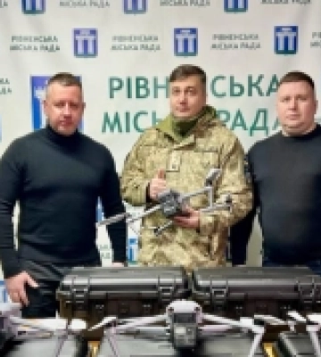 Рівненська громада передала 24 квадрокоптери для військових частин