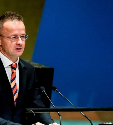 Сийярто заявил, что Венгрия вызвала посла Украины из-за "вмешательства" в выборы