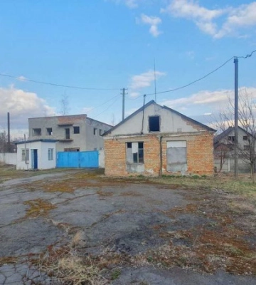 Біля Луцька продають комплекс поруч залізниці за 16 мільйонів