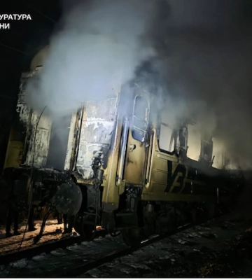 Через атаку дронів на потяг на Харківщині загинуло четверо людей, ще чотирьох розшукують рятувальники