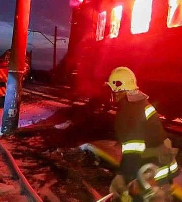 Російська атака пасажирського поїзду на Харківщині, число жертв зростає