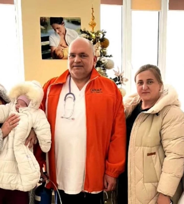 Чотири місяці боротьби: з Рівненського перинатального центру виписали дівчинку, яка народилася вагою 610 грамів