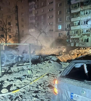 Ворог ударив балістикою по інфраструктурі Кривого Рогу, двоє людей поранені