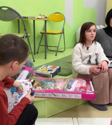"Для мене бібліотека — це затишок": лучанка 48 років працює у книгозбірні