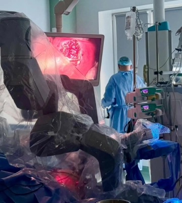У Львові робот Da Vinci зберіг жінці шанс на материнство