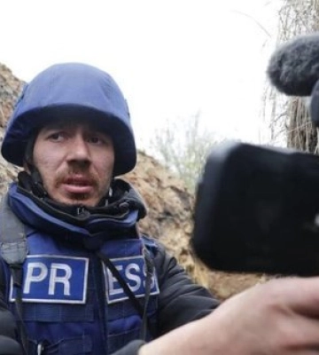 Журналіст Кушнір врятував дитину з квартири, що палала внаслідок атаки РФ на Київщині. ВIДЕО