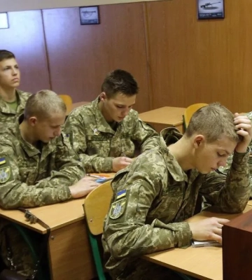 Смерть 18-річного хлопця після введення ліків: за злочин лікар-інфекціоніст з Одеси відповідатиме у суді