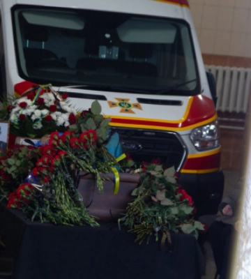 "У ДСНС йшов як на свято": у Києві попрощалися з рятувальником Олександром Зібровим