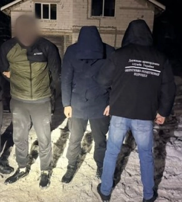 За $10 тыс. пытался переправить киевлянина в Румынию: на Закарпатье разоблачена схема незаконного пересечения границы, - ГПСУ. ФОТО