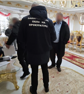 Приховав мільйони у декларації: взяли під варту депутата Берегівської райради