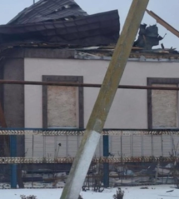 Під ударами РФ перебували чотири райони Дніпропетровщини: пошкоджено будинки, інфраструктуру та підприємство. ФОТОрепортаж