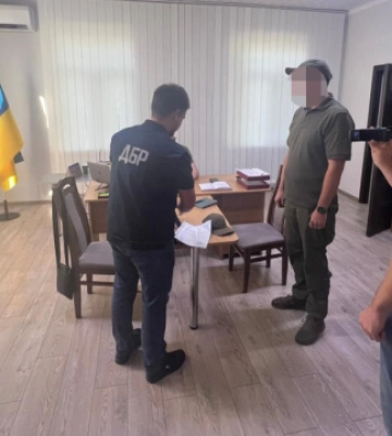У Львові викрили посадовця ТЦК, який оформив знайомого на фіктивну службу