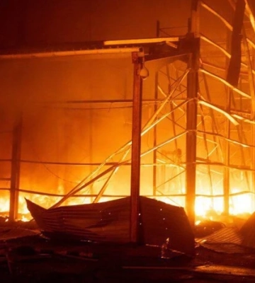 Одеса: на промисловому об’єкті спалахнула пожежа після атаки РФ