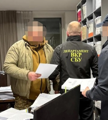 На Київщині командир частини брав гроші з військових за "відпустки"