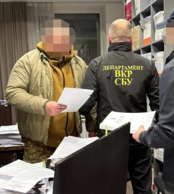На Київщині командира військової частини підозрюють у хабарях з підлеглих за неофіційні відпустки