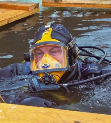 Водолази-сапери знайшли в озері на Київщині 1,5 кг вибухівки