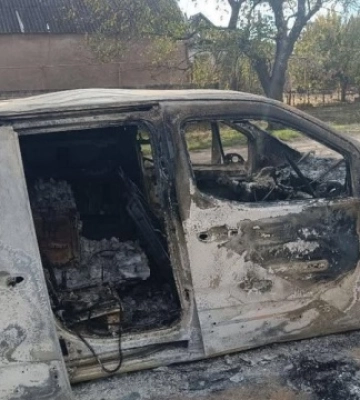 На трасі Павлоград-Покровськ-Дмитрівка росіяни 10 разів за день атакували дронами цивільні авто - волонтер