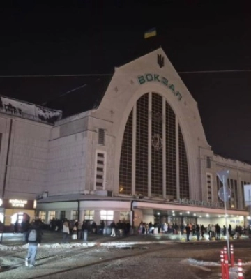 Київ відсьогодні обмежує зовнішнє освітлення: що передбачається