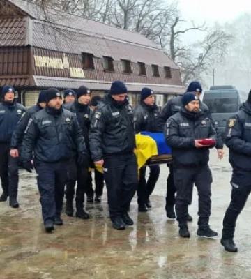 У Черкасах провели церемонію прощання з чотирма загиблими поліцейськими
