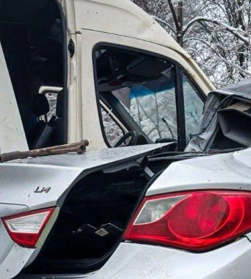 На автошляху Київ-Одеса сталася смертельна ДТП з маршруткою: 10 постраждалих